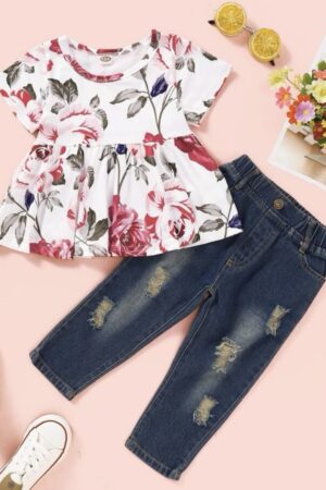 Floral Print Blouse With Ripped Jeans